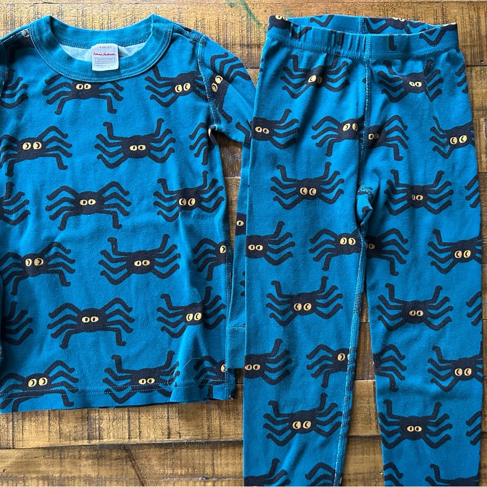 Hanna Andersson Teal Spider Print Kids Pajamas